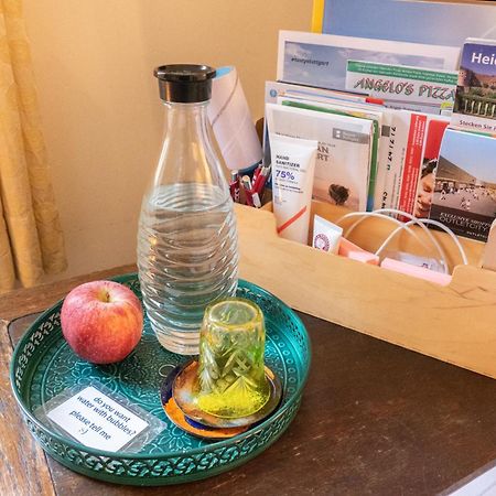 שטוטגרט Zimmer In Kuenstlerwohnung מראה חיצוני תמונה